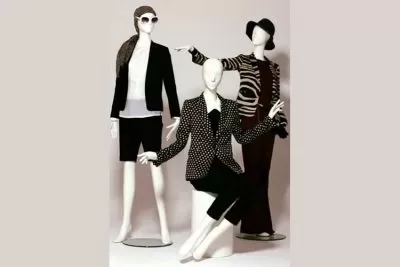 allestire vetrina negozio abbigliamento